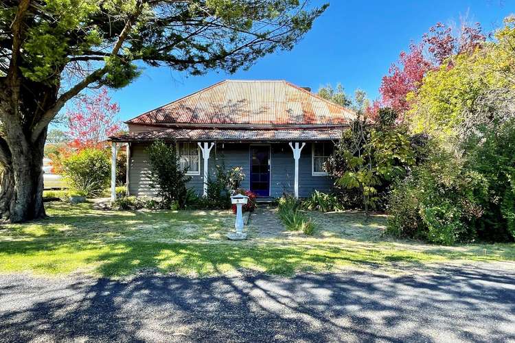 8 Cooper Lane, Uralla NSW 2358