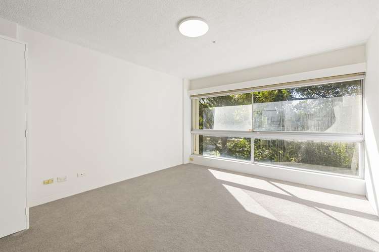 Main view of Homely studio listing, 24/50 Roslyn Gardens, Elizabeth Bay NSW 2011