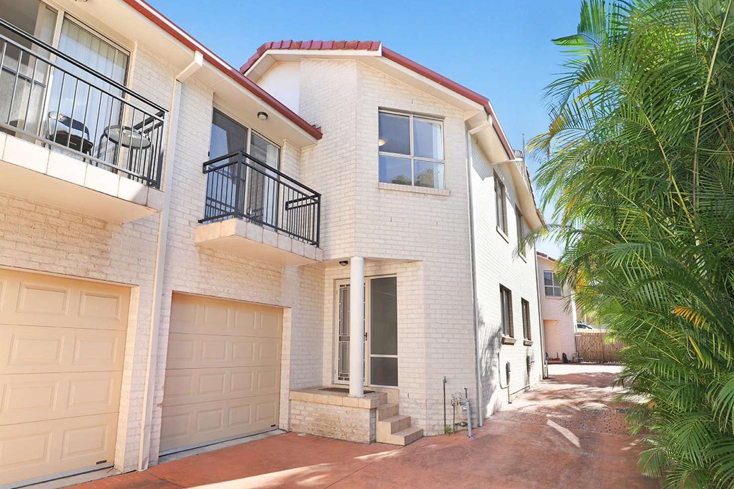 Main view of Homely townhouse listing, 2/24 Robinson Street, Wollongong NSW 2500