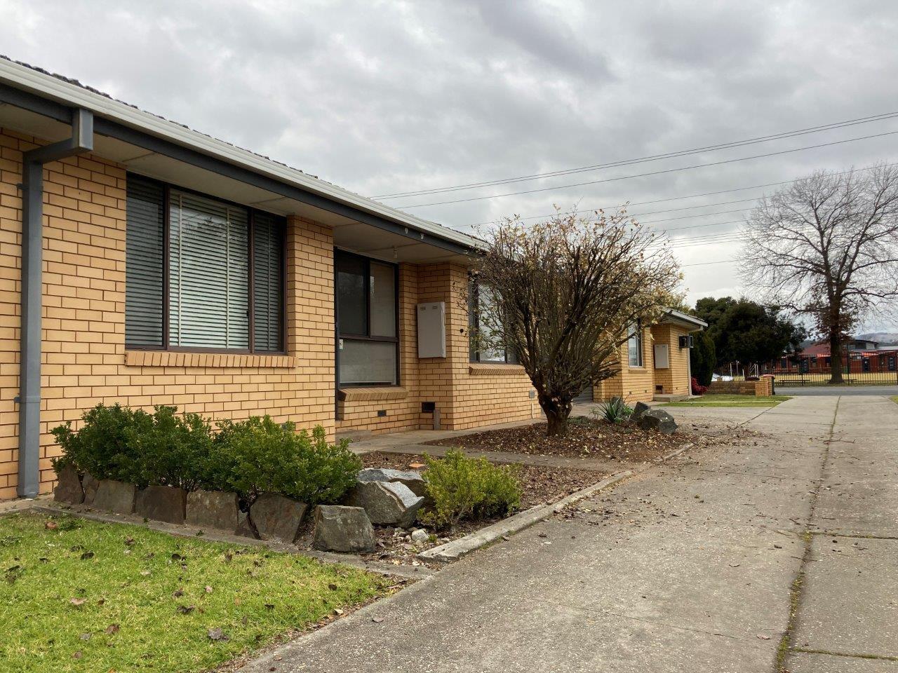 Main view of Homely unit listing, 2/36 Brockley Street, Wodonga VIC 3690