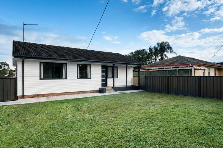 16 Cassia Crescent, Gateshead NSW 2290