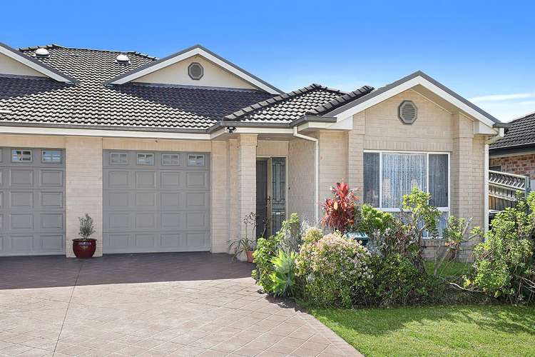 8 Kalbarri Grove, Kanahooka NSW 2530