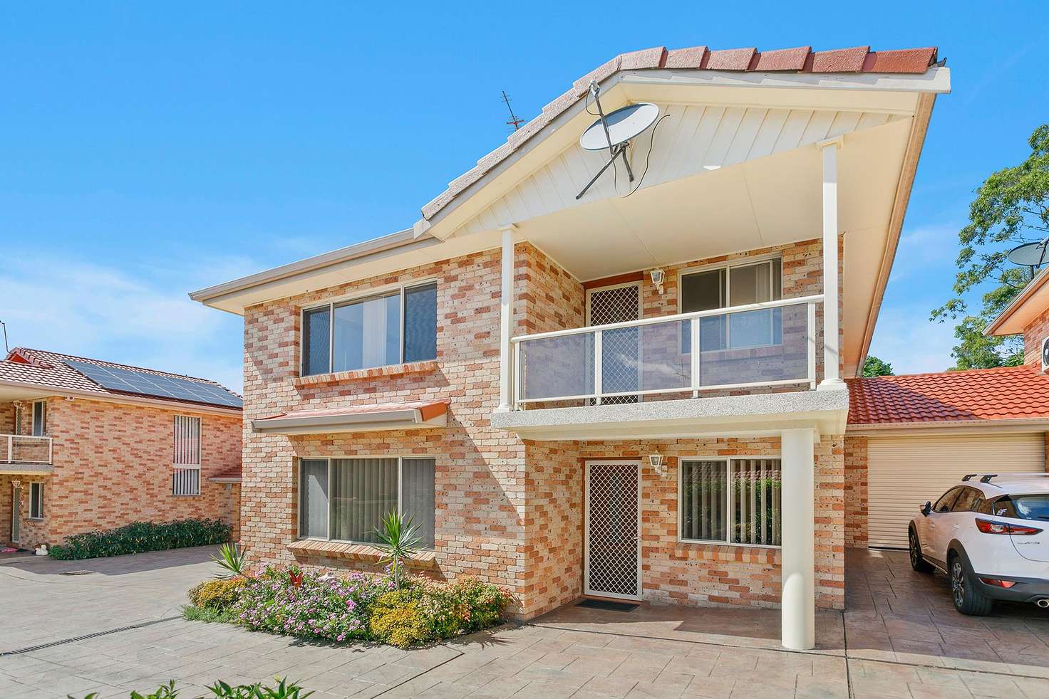 Main view of Homely townhouse listing, 2/19 Hillcrest Street, Wollongong NSW 2500