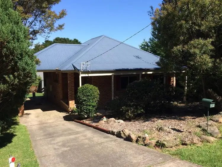 3 Ross St