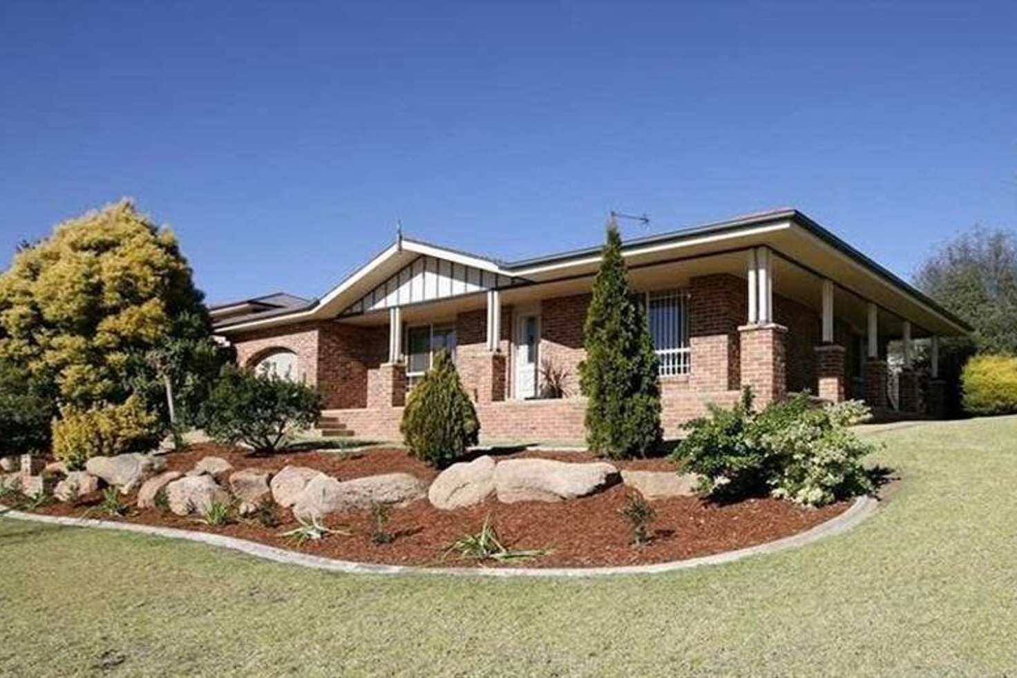 Main view of Homely villa listing, 1/17 Kincora Pl, Bourkelands NSW 2650