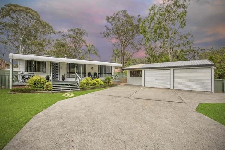 18 Lakeshore Ave, Kingfisher Shores NSW 2259