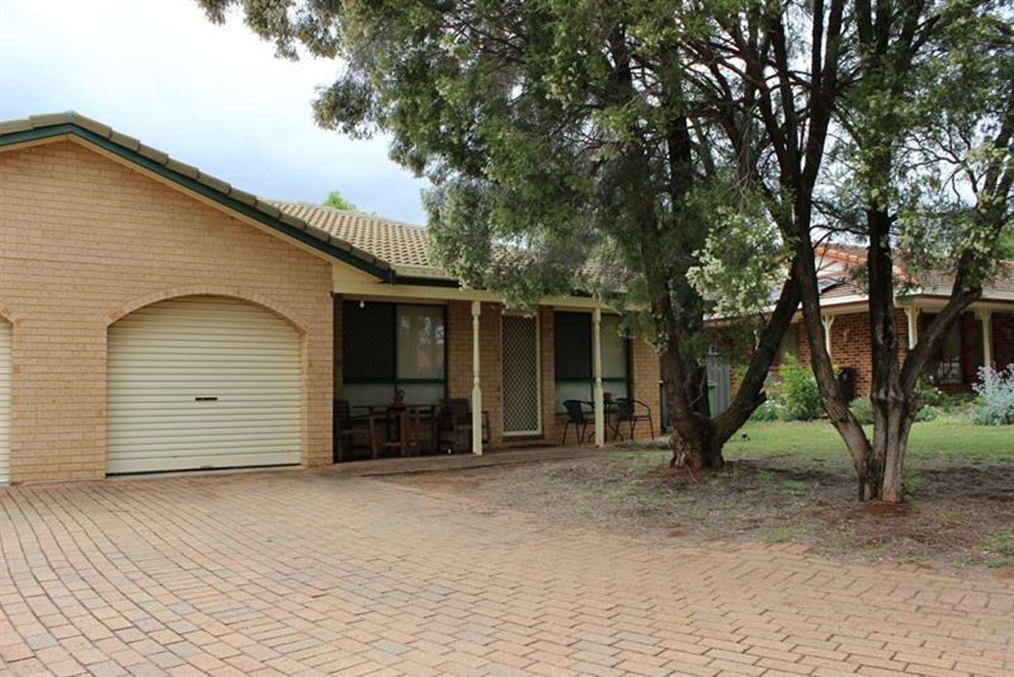 Main view of Homely semiDetached listing, 8B Ellis Park Cl, Dubbo NSW 2830