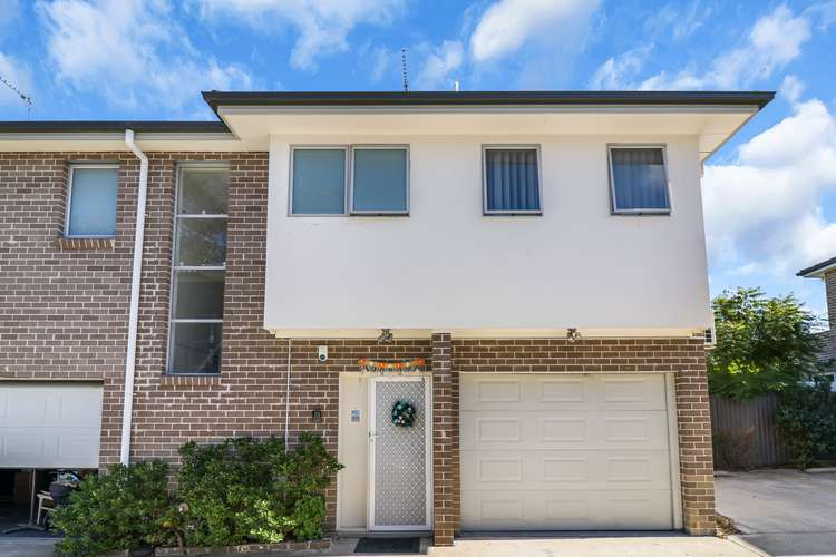 Main view of Homely townhouse listing, 2/29 Park Avenue, Kingswood NSW 2747