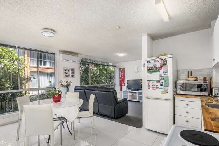 2/17 Darrambal Street, Surfers Paradise QLD 4217