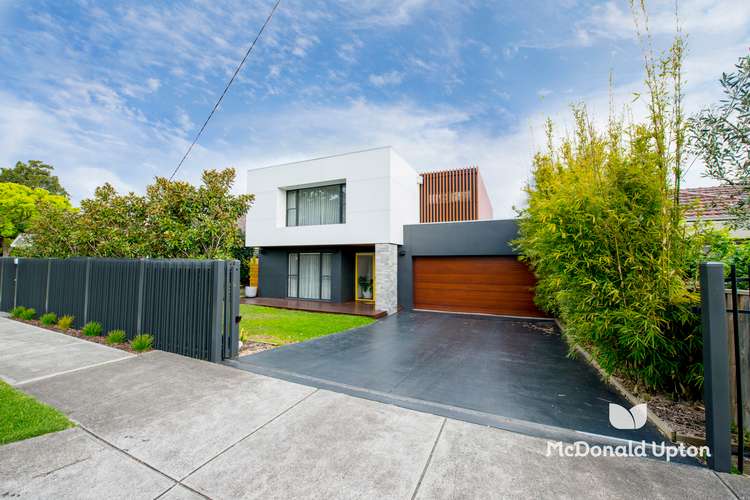 19 Hayes Road, Strathmore VIC 3041