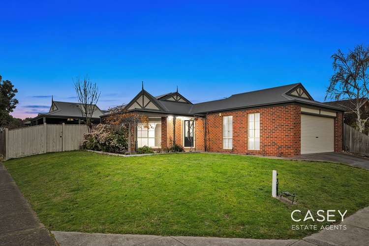 2 Bundoran Avenue, Cranbourne VIC 3977