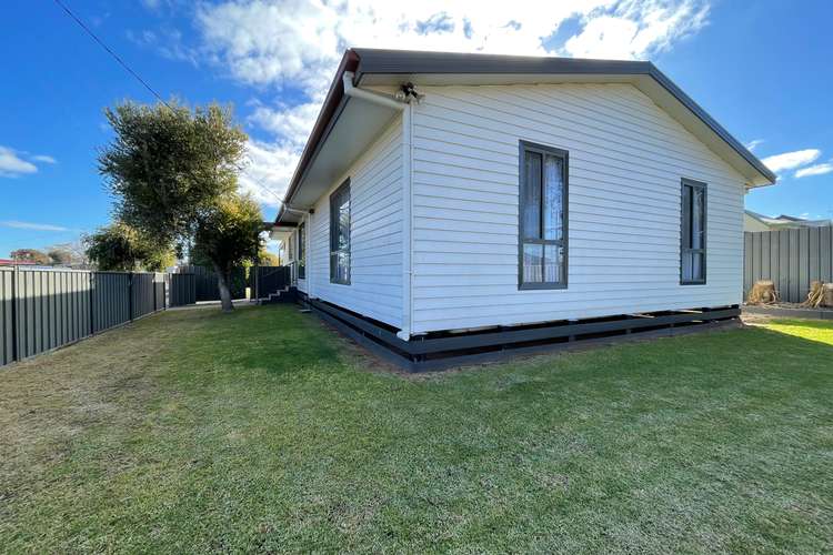 162 Stradbroke Avenue, Swan Hill VIC 3585