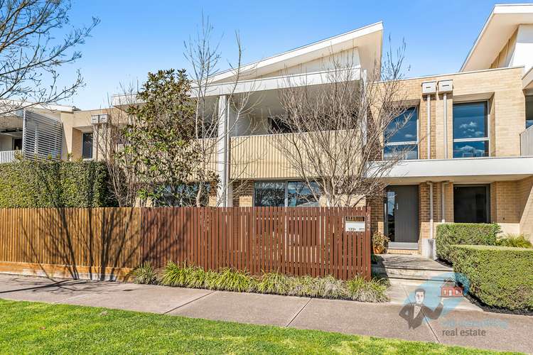 Main view of Homely townhouse listing, 122 Oak Avenue, Mentone VIC 3194