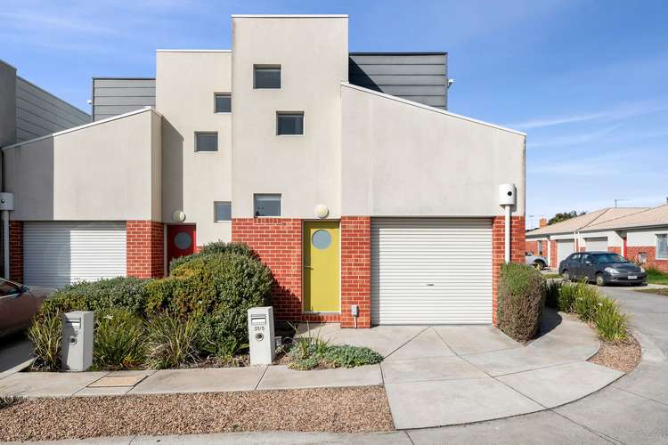 Main view of Homely townhouse listing, 31/5 Oxford Street, Whittington VIC 3219