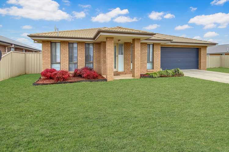 2 Devlin Close, Leeton NSW 2705