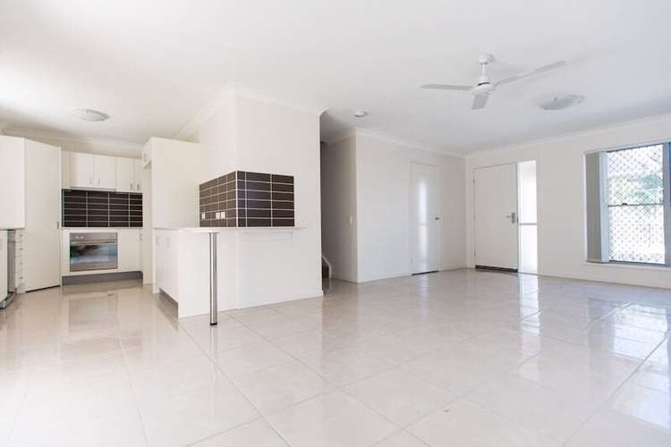 2/54a Briggs Road, Raceview QLD 4305