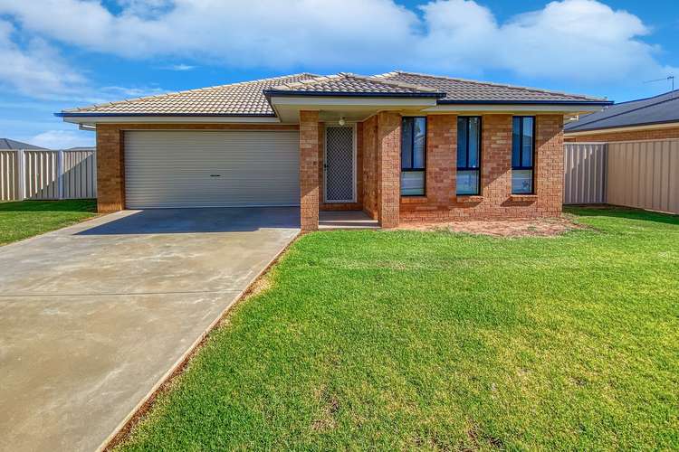 Main view of Homely house listing, 21 Lake Paddock Drive, Leeton NSW 2705