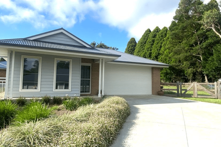 6 Lochinvar Drive, Bundanoon NSW 2578