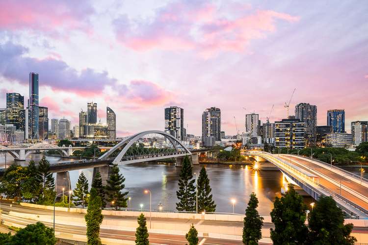 Main view of Homely apartment listing, 1602/92-100 Quay Street, Brisbane QLD 4000