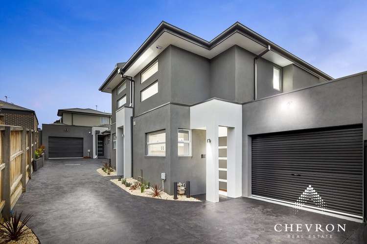 Main view of Homely townhouse listing, 2/15 Drina Street, Strathmore VIC 3041