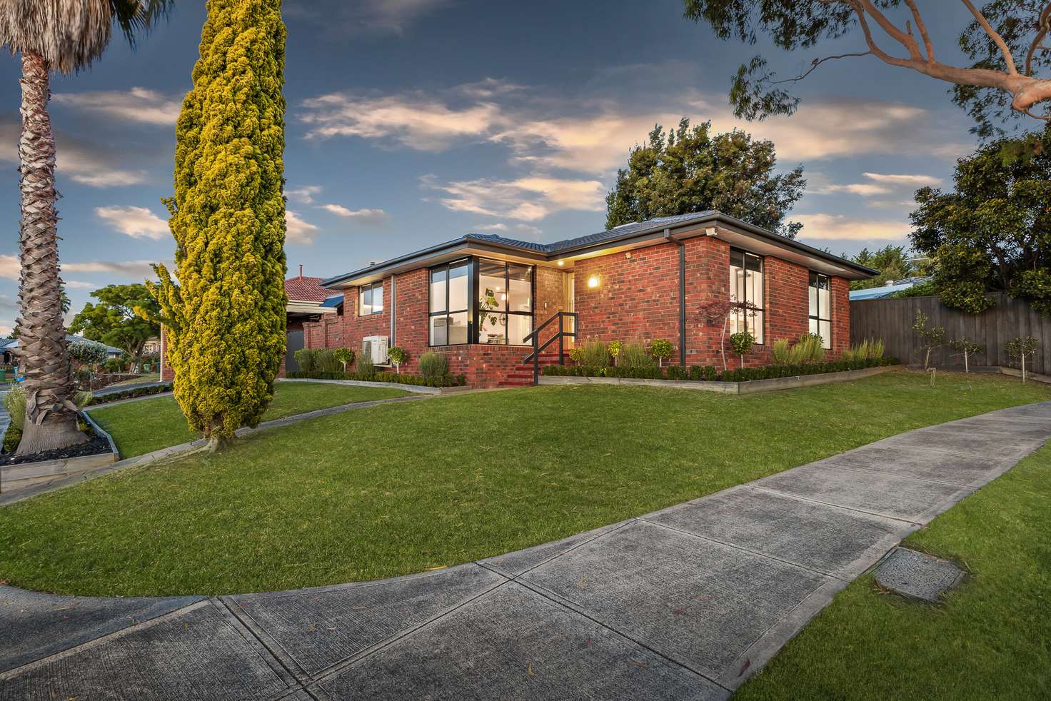 Main view of Homely house listing, 10 Reed Court, Endeavour Hills VIC 3802