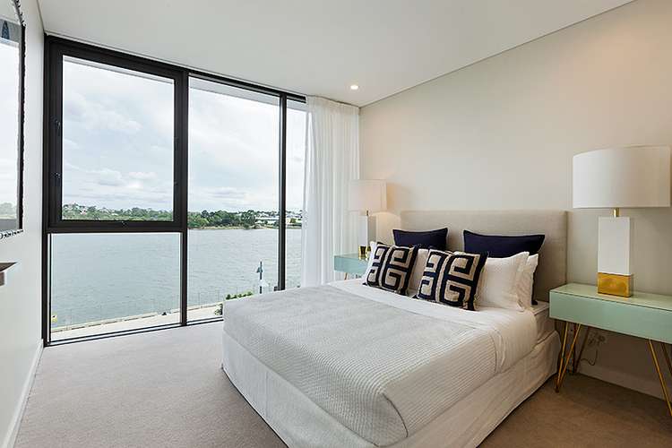 Second view of Homely apartment listing, 803/37D Harbour Road, Hamilton QLD 4007