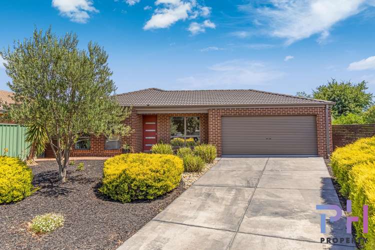 Main view of Homely house listing, 5 Flemington Place, Ascot VIC 3551