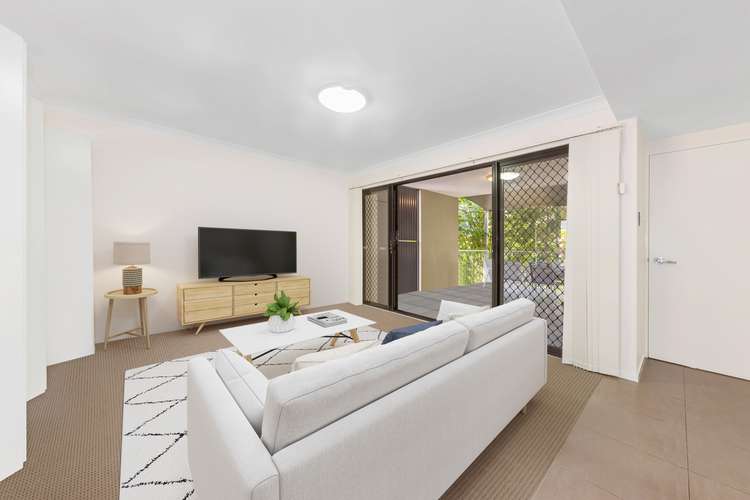 Main view of Homely unit listing, 2/21 Fenton Street, Fairfield QLD 4103
