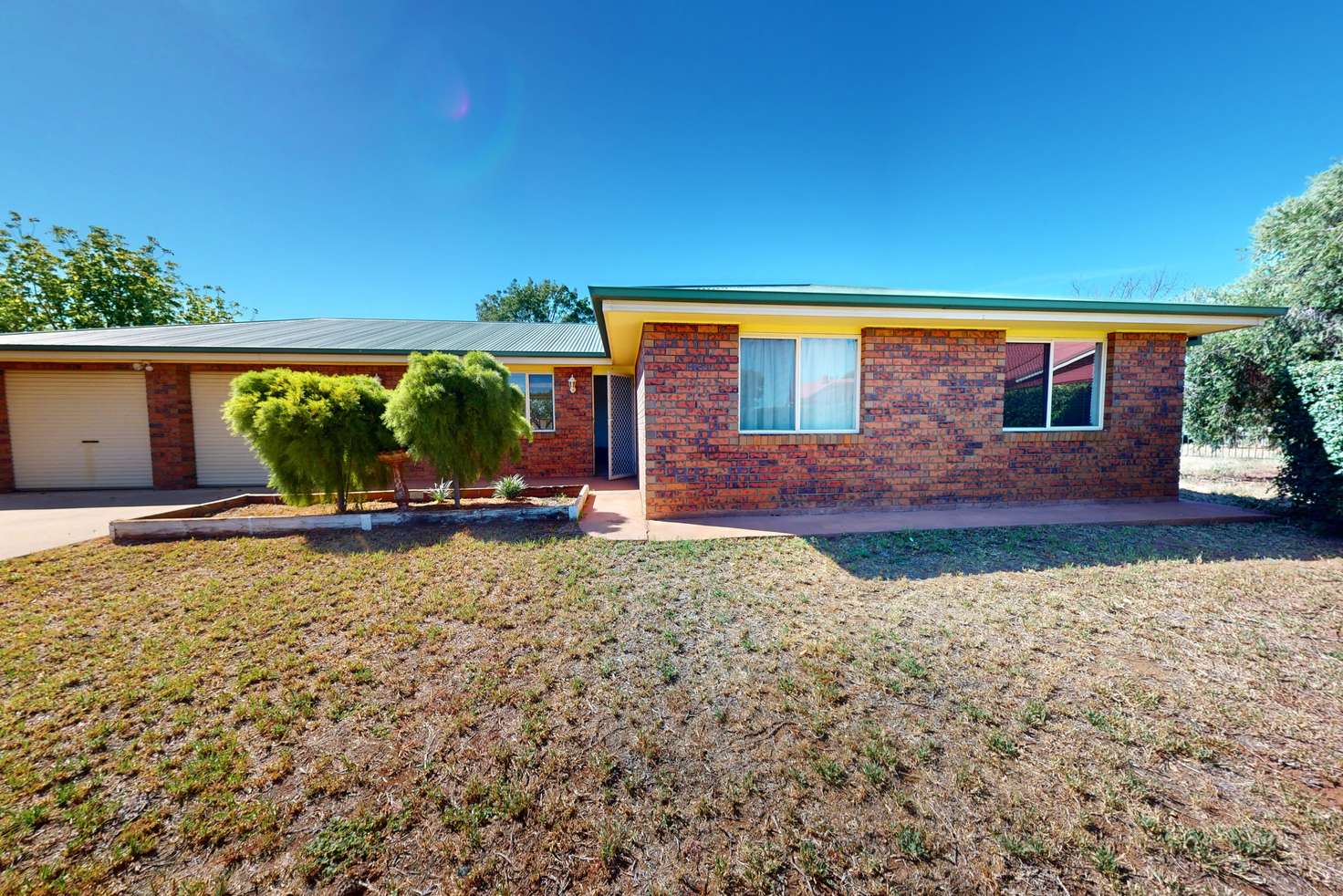 Main view of Homely house listing, 105 Oak Crescent, Narromine NSW 2821