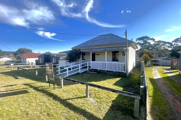 17 Maybe Street, Bombala NSW 2632