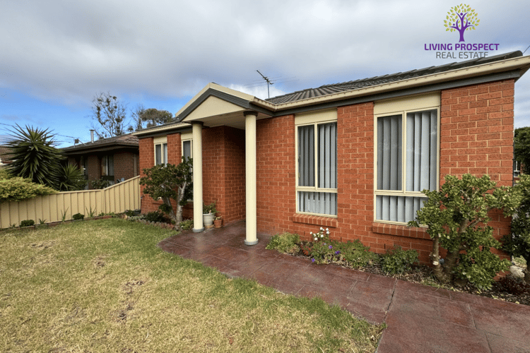 Main view of Homely unit listing, 2/80-82 Linden Street, Altona Meadows VIC 3028
