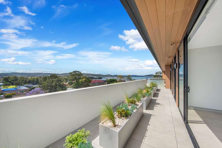 Main view of Homely apartment listing, 402/4 Auburn Street, Point Frederick NSW 2250