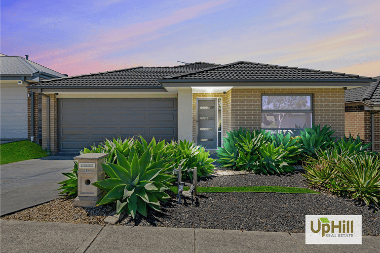 Main view of Homely house listing, 33 Belmont Crescent, Pakenham VIC 3810