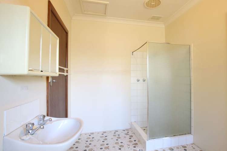 Second view of Homely unit listing, 5/229 Alexandra Street, East Albury NSW 2640