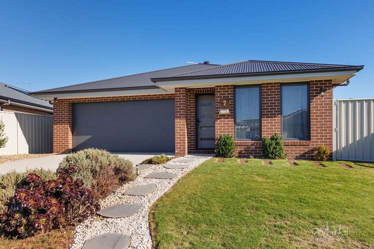 Second view of Homely house listing, 7 ROPER STREET, Wodonga VIC 3690