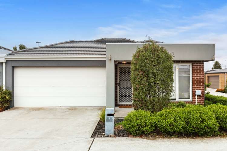 2 Raydale Avenue, Narre Warren South VIC 3805