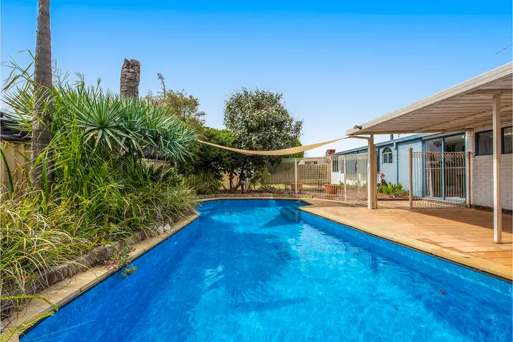 10 Peron Close