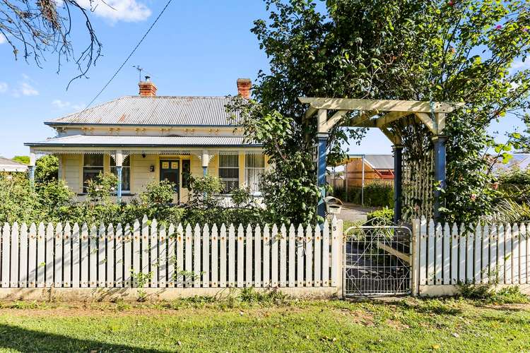 Main view of Homely house listing, 5 Lonsdale Street, Hamilton VIC 3300