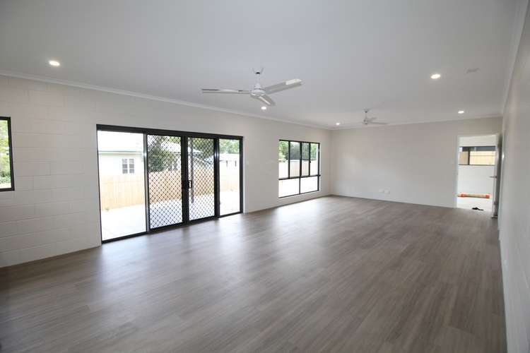 Fifth view of Homely villa listing, 1/42 Evans Street, Atherton QLD 4883