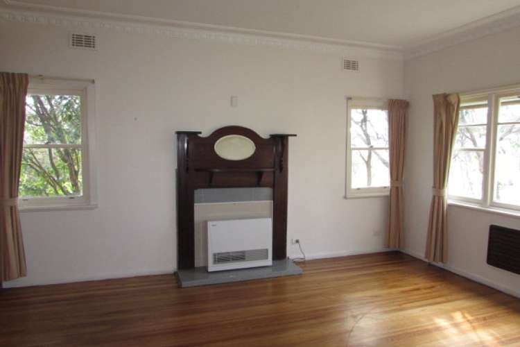 Second view of Homely house listing, 3 Railway Avenue, Castlemaine VIC 3450