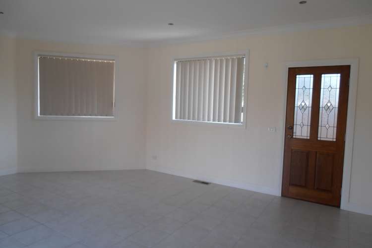 Fifth view of Homely unit listing, 2/28 Manoon Road, Clayton South VIC 3169