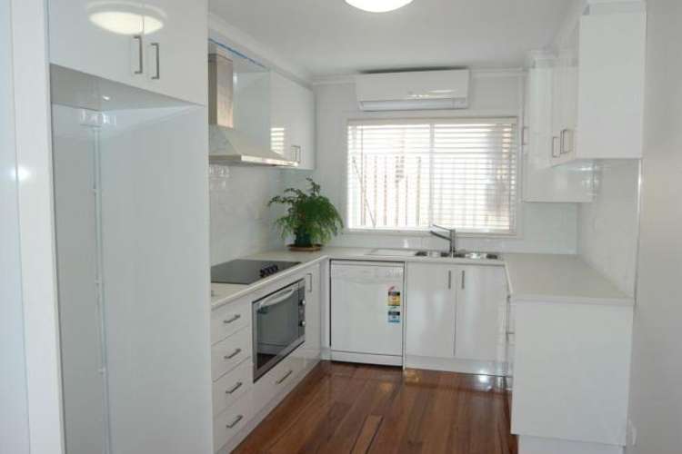 Second view of Homely unit listing, 3/11 Tweedside Street, Essendon VIC 3040