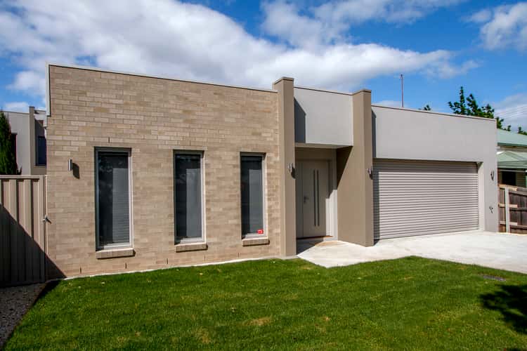 Main view of Homely townhouse listing, 32 Raglan Street, Sale VIC 3850