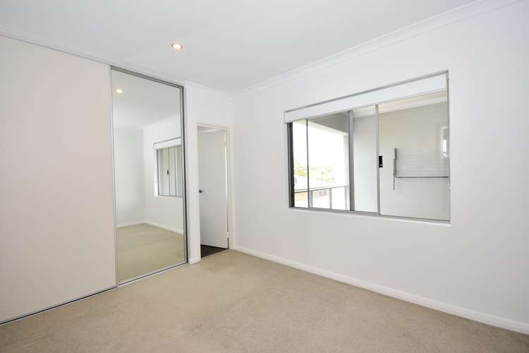 Sixth view of Homely unit listing, 7/3 Morago Crescent, Cloverdale WA 6105