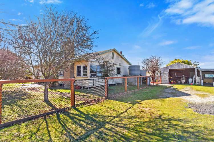 389 Carrs Creek Road, Longford VIC 3851