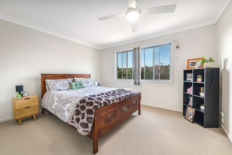 Sixth view of Homely semiDetached listing, 2/24 Faraday Crescent, Pacific Pines QLD 4211