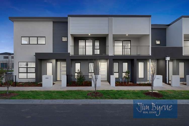 Main view of Homely townhouse listing, 16 ST MARTIN WAY, Pakenham VIC 3810
