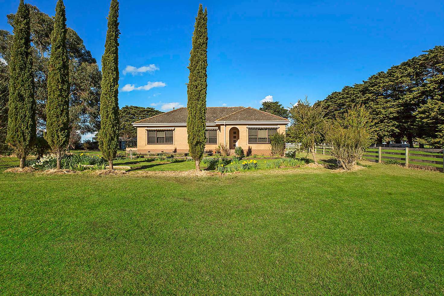 Main view of Homely acreageSemiRural listing, 6 Chisletts Road, Allansford VIC 3277
