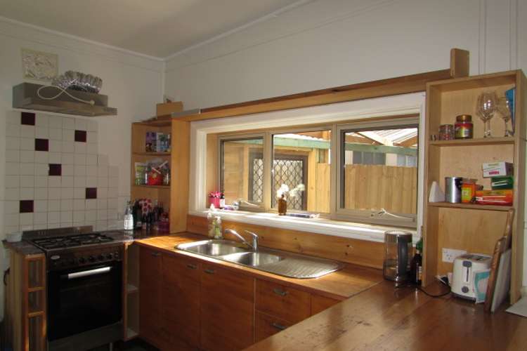 Fifth view of Homely unit listing, 2/1 Johnstone Street, Castlemaine VIC 3450