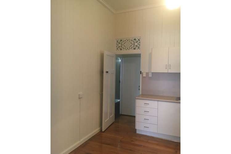 Fourth view of Homely semiDetached listing, 2/8 Summerfield Street, Hermit Park QLD 4812